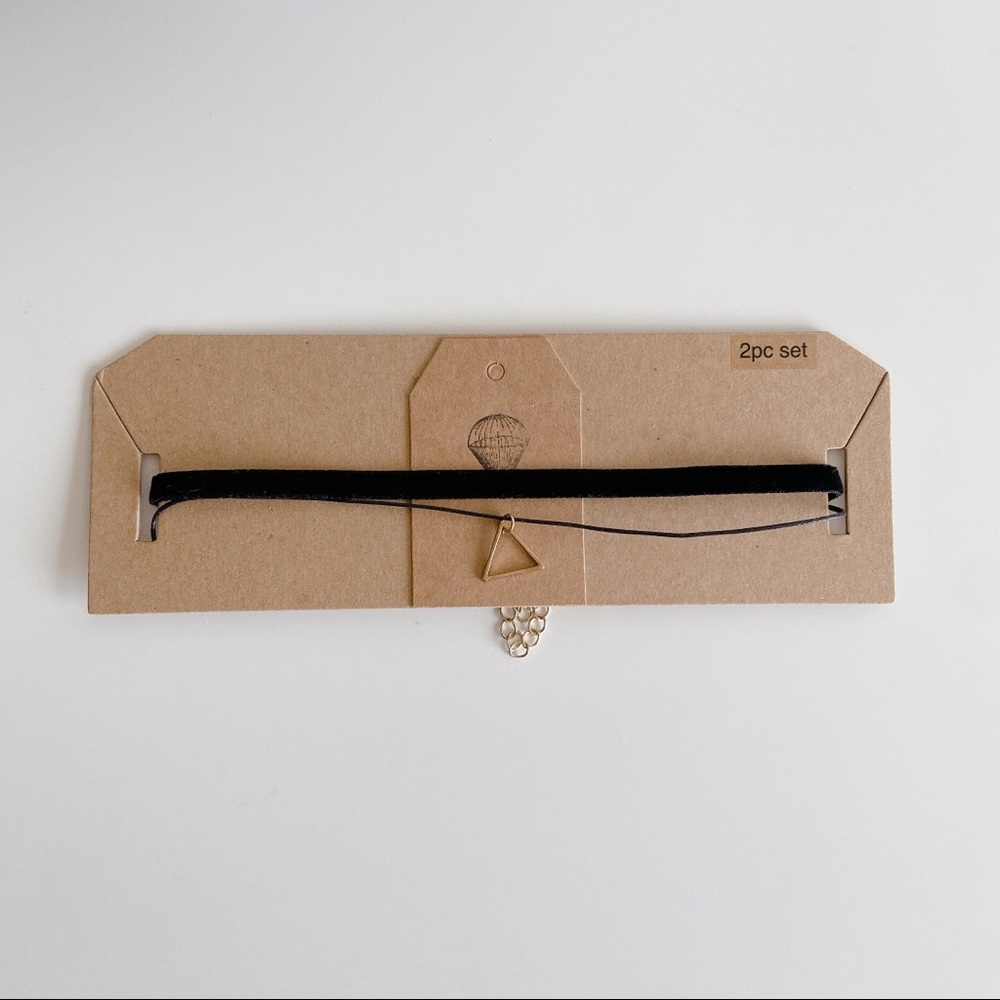 Black velvet choker necklace